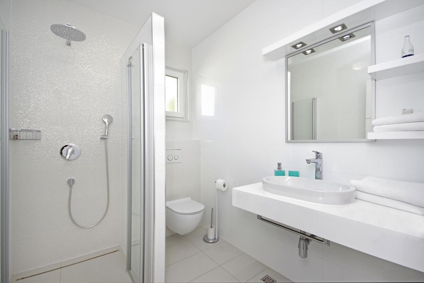 Luxury Villa Lucas With Heated Pool, Whirlpool, Sauna, 14 Pax Подстрана Экстерьер фото